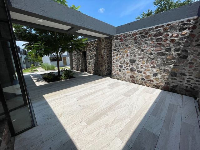 place photo 66