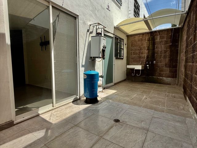 place photo 34