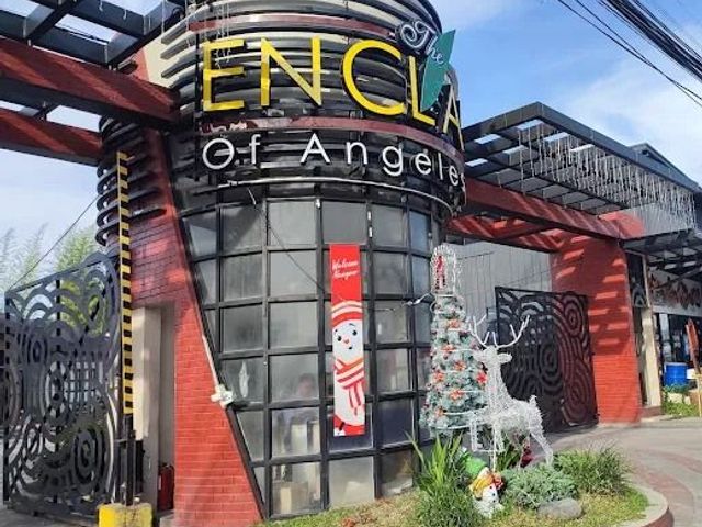 EH-1026: ! For Sale ! 600 Sqm House and Lot located at Enclave, Angeles City