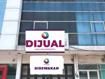 Pejuang, Medan Satria - Ruang kantor, Garasi