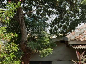 Rumah dijual di Jakarta Pusat - Taman, Garasi