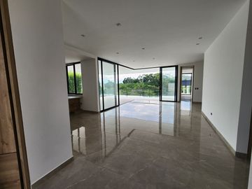 place photo 79
