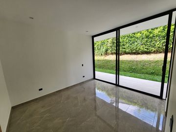 place photo 80