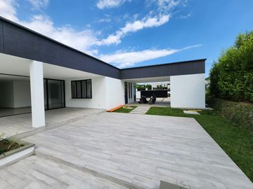 place photo 90