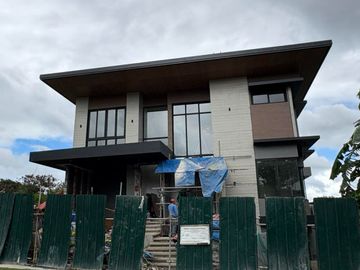 Astonishing 5-Bedroom House and Lot in Westgrove, Silang, Cavite