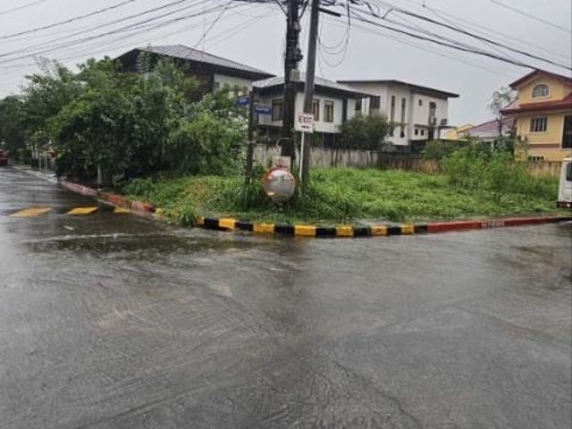 For Sale: 471 sqm Lot in Vista Real Classica, Quezon City