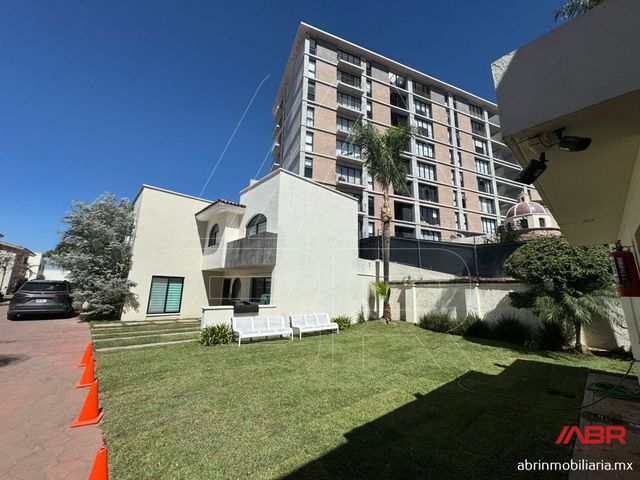 place photo 32