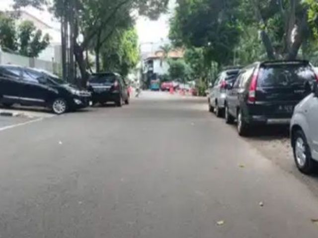 DIJUAL RUMAH DI TANJUNG DUREN TIMUR JAKARTA BARAT!