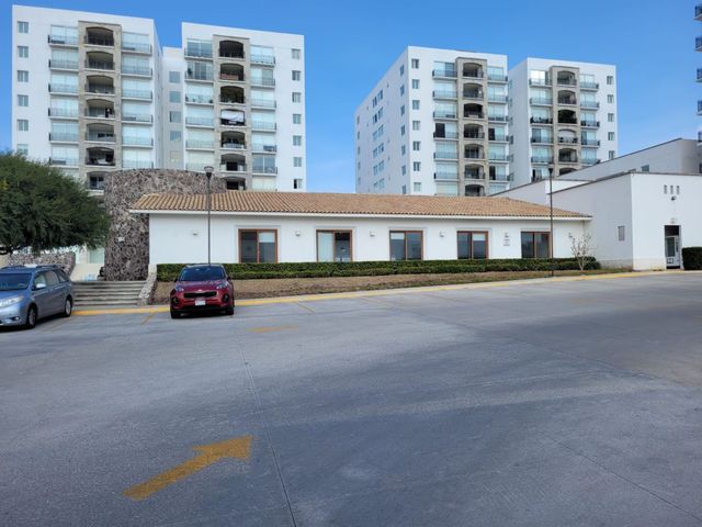 place photo 18