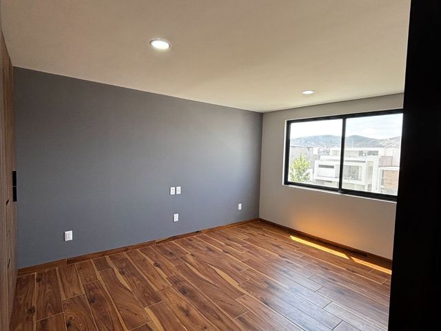 place photo 57