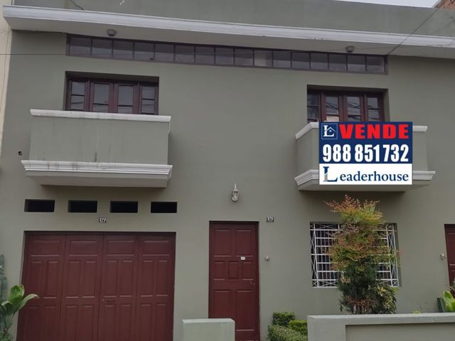 Vendo casa como terreno de 250m2 en Pueblo Libre