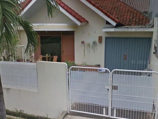 DIJUAL RUMAH TUA DI PERMATA BUANA, JAKARTA BARAT!