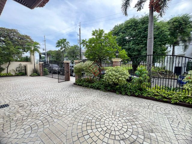 place photo 60
