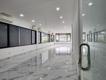 Komersial untuk disewakan di Jakarta Pusat
