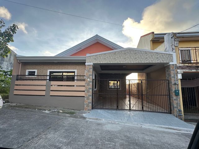 Tagaytay 4 BR Near Rotonda/ Serin Mall
