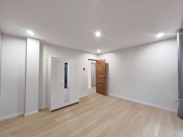 place photo 66