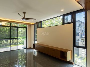 place photo 52