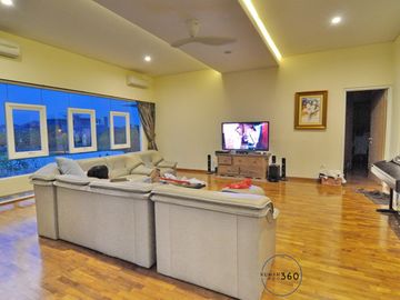 Jawa, PIDIE, Aceh, Indonesia - AC, Hot water