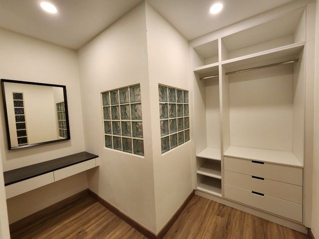 place photo 70
