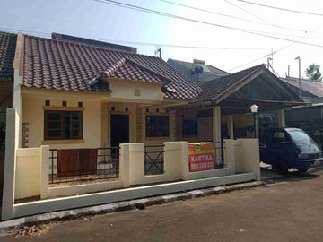 Rumah untuk disewakan di Cilendek Timur