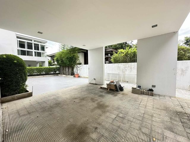 place photo 54