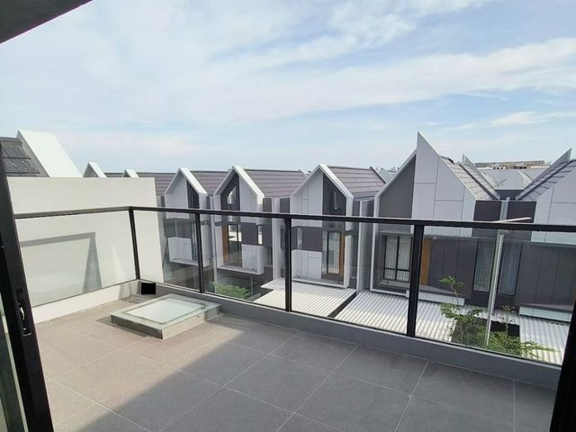 Rumah Surabaya Dijual Disewakan Perum Baru Grand Eastern