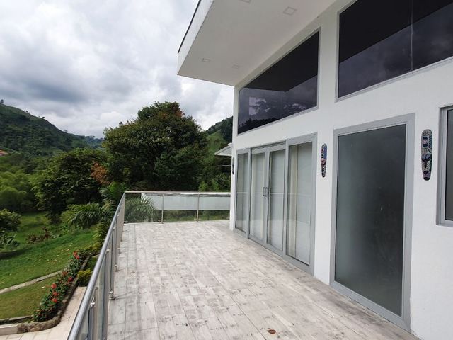 place photo 51