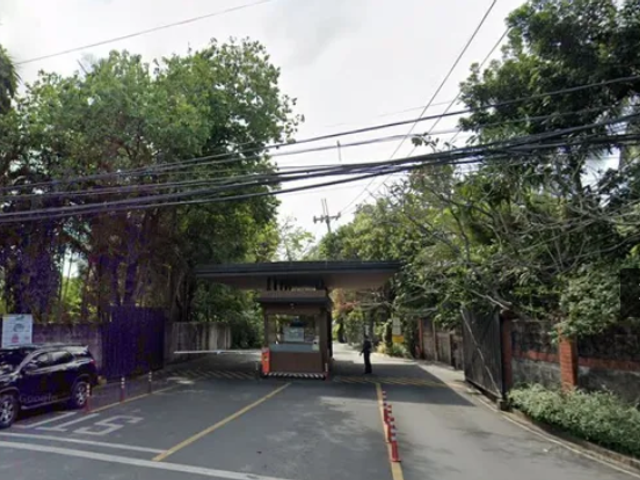 1989 sqm 6BR Bungalow House with Big Garden for Sale in Forbes Park South Makati City
