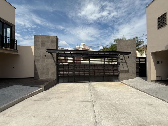 place photo 50
