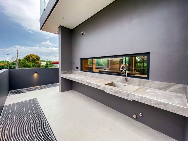 place photo 68