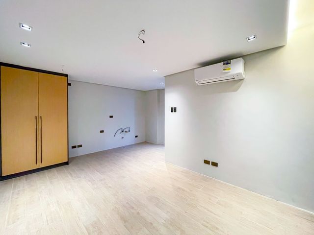 place photo 100
