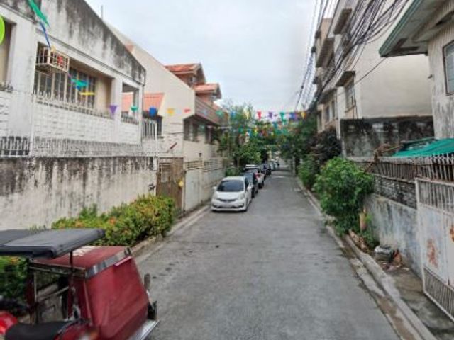 FOR SALE - Old Apartment in La Loma, Quezon City