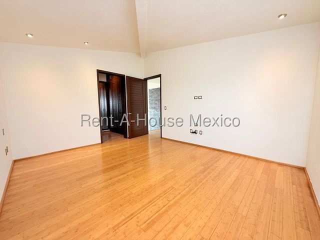 place photo 47