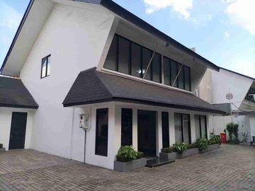 Jakarta Selatan - AC, Alarm, Cctv, Garasi