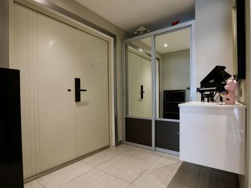 place photo 53