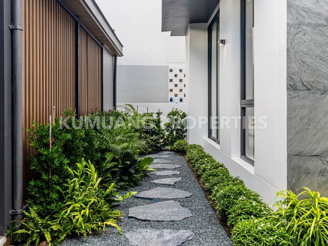 place photo 82