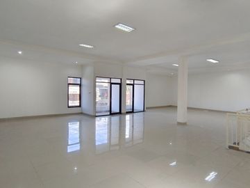 Pakuncen, Wirobrajan - Air, Listrik