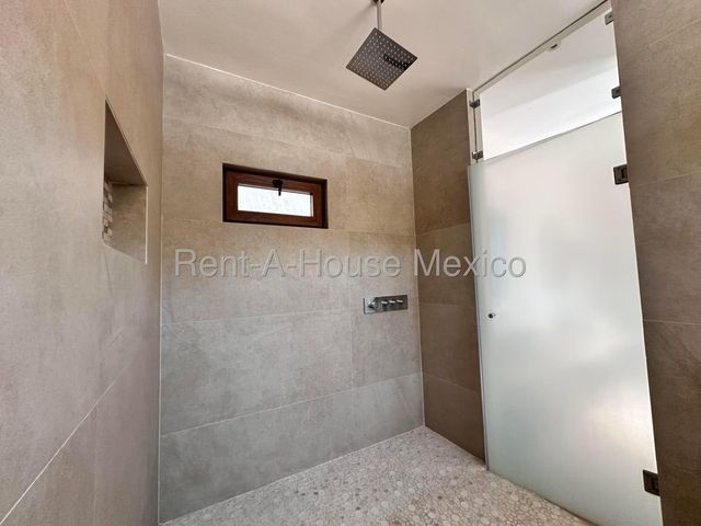 place photo 53