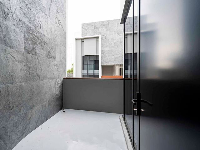 place photo 56