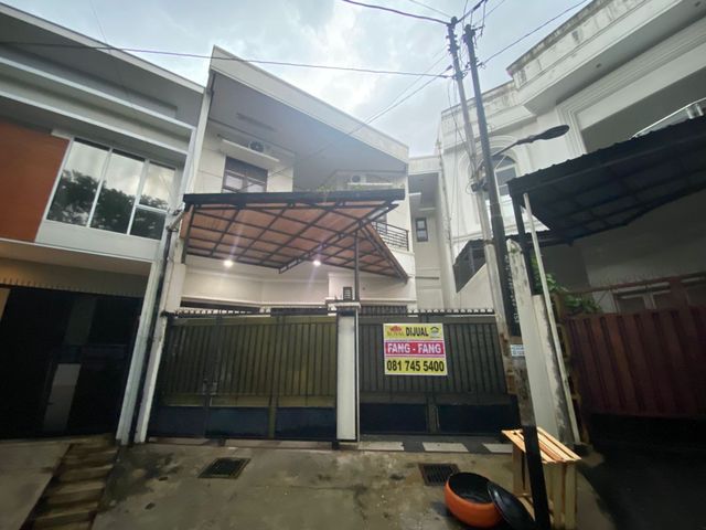 Dijual Rumah Lokasi Strategis Jl. Taman Maluku Semarang