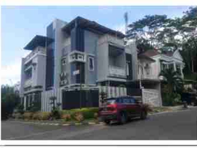 Dijual rumah siap huni lokasi strategis di komplek balikpapan baru