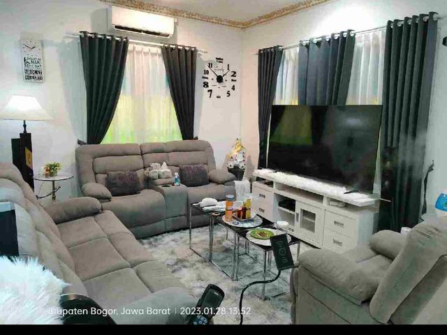 Dijual turun harga, Rumah diBoulevard Kota Wisata cibubur
