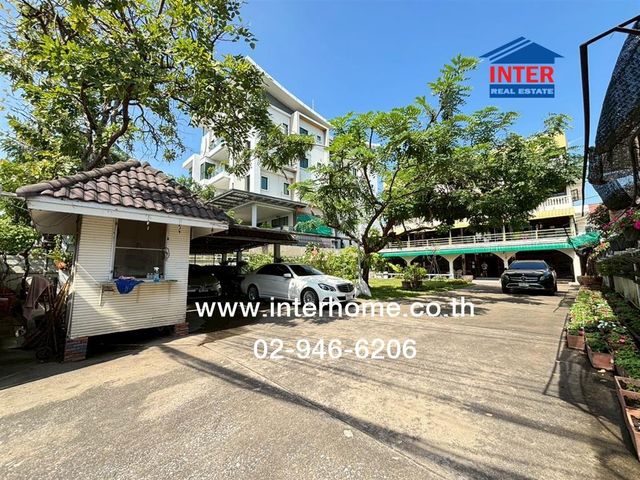 place photo 18