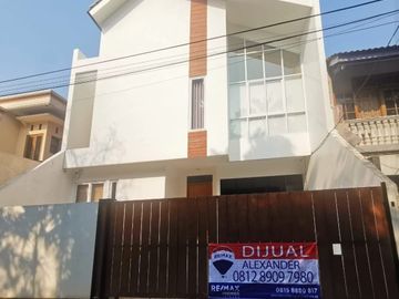 Rumah dijual di Jakarta Pusat - AC, Air