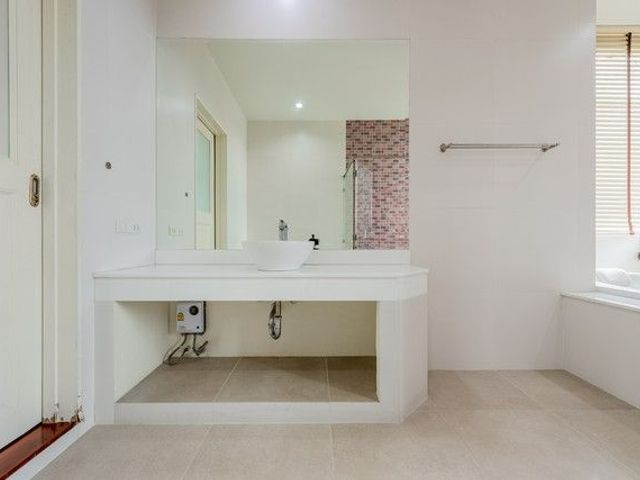 place photo 48