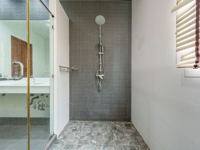 place photo 66