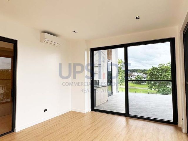 place photo 109