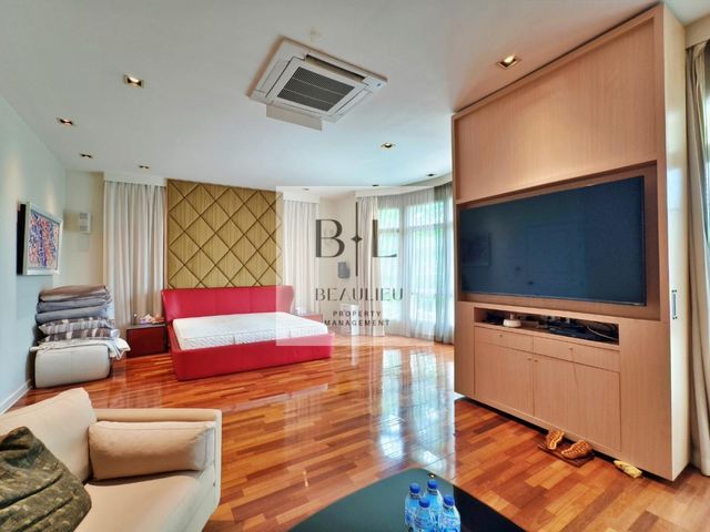 place photo 46