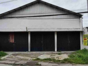 Komersial dijual di Manukan Kulon