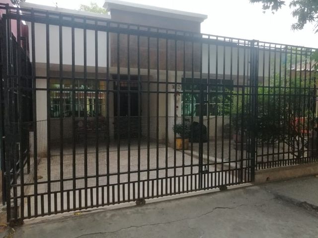 CASA PARA LA VENTA UN PISO.-